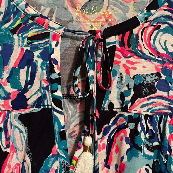 Lilly Pulitzer Daisy Knot Top All Caught Up - Picture 4 of 10